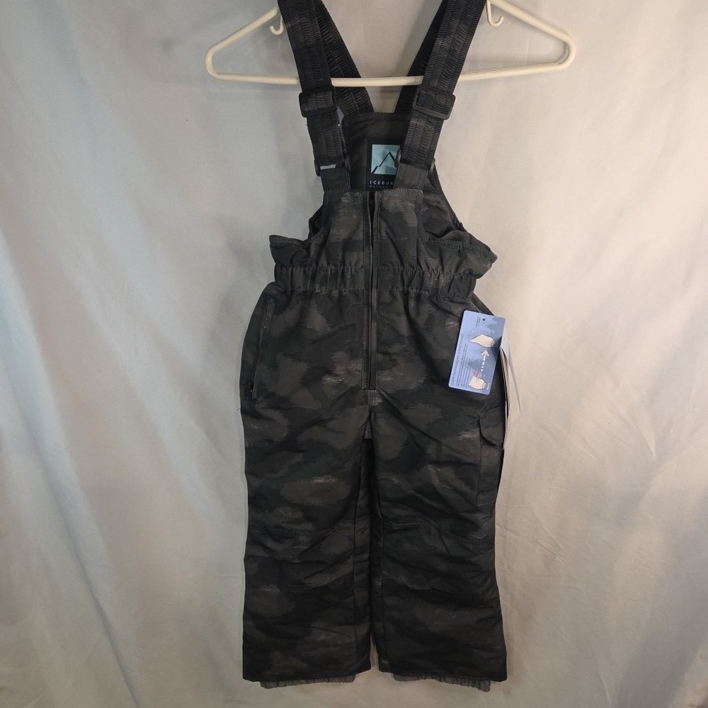 Iceberg Outerwear Snow Pants Bibs Boys Sz XS 4/5 Black Gray Camo Snowsuit NEW